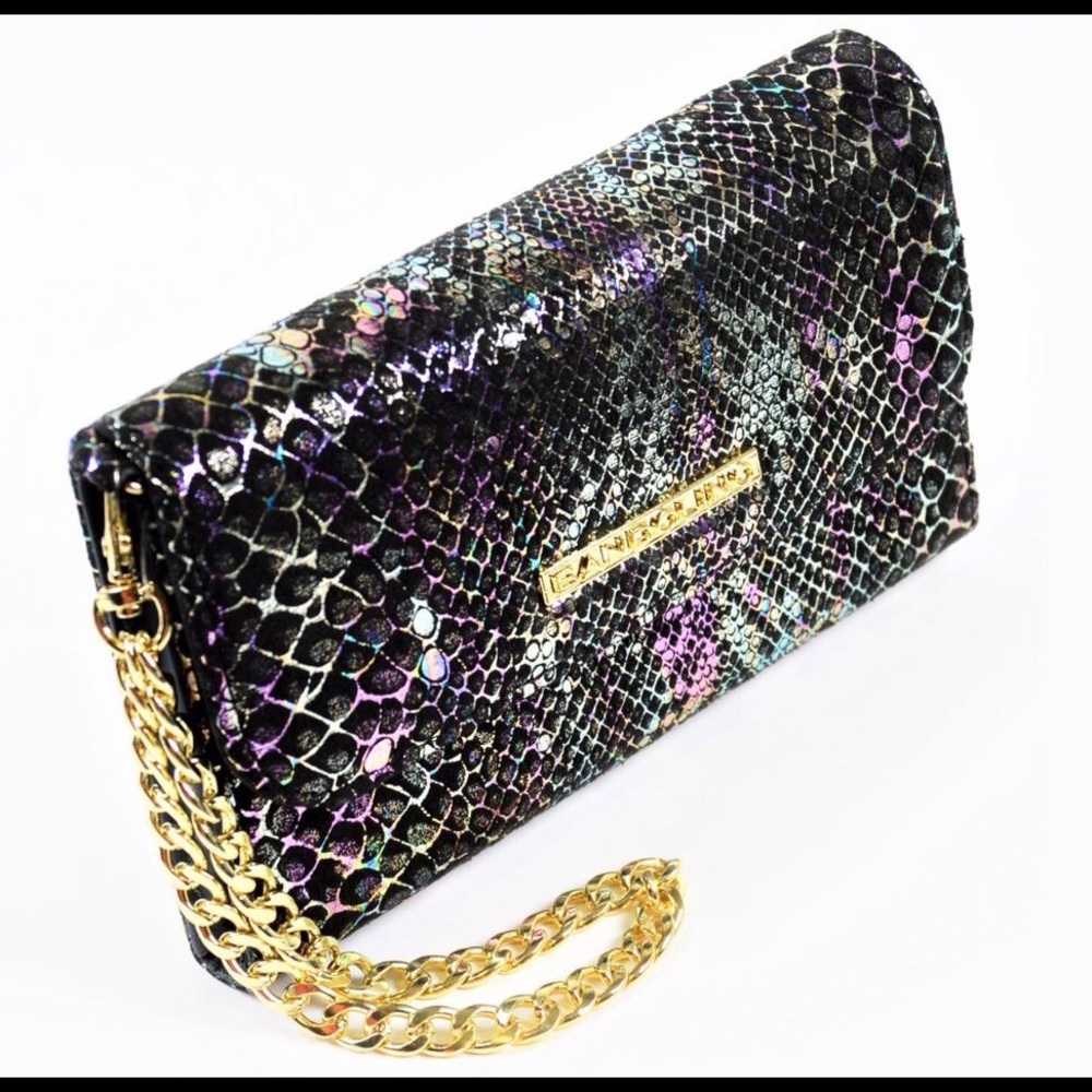 Wallet NWT Bandolino RFID Wristlet purse